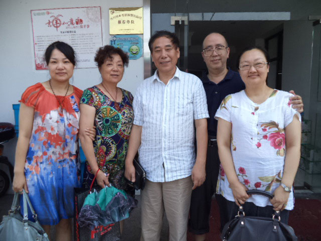 上海質量檢測局實驗室蔡主任合影